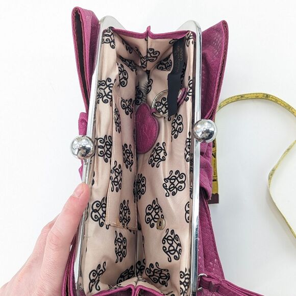 Jessica Simpson Fuschia Bow Snake Print Wristlet Clutch Party Handbag Purse - Picture 4 of 7